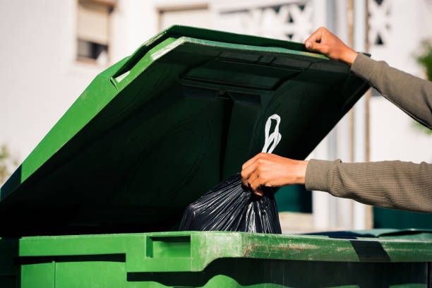 Avfallshåndtering av avfallscontainere