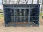 Avfallscontainerplass for husholdningsavfall med plass til 3 store containere